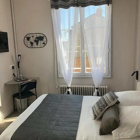 Hotel L'escale De La Gare Saumur