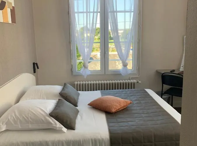 호텔 L'escale De La Gare 2*