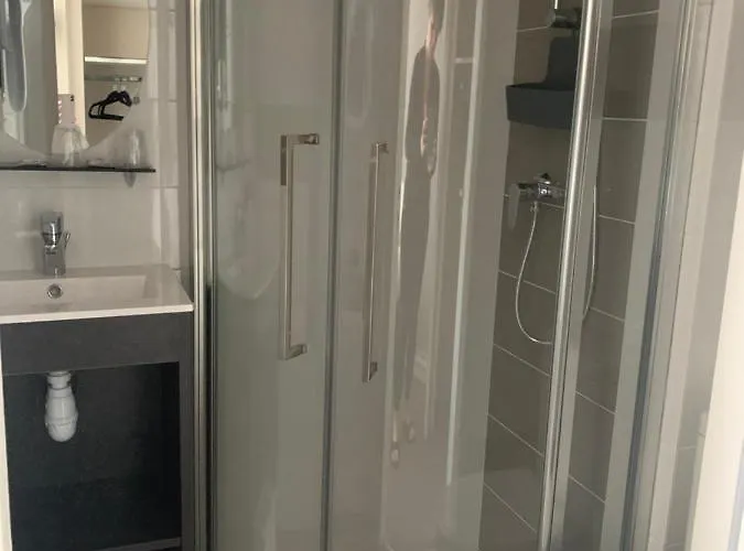 L'escale De La Gare 2*